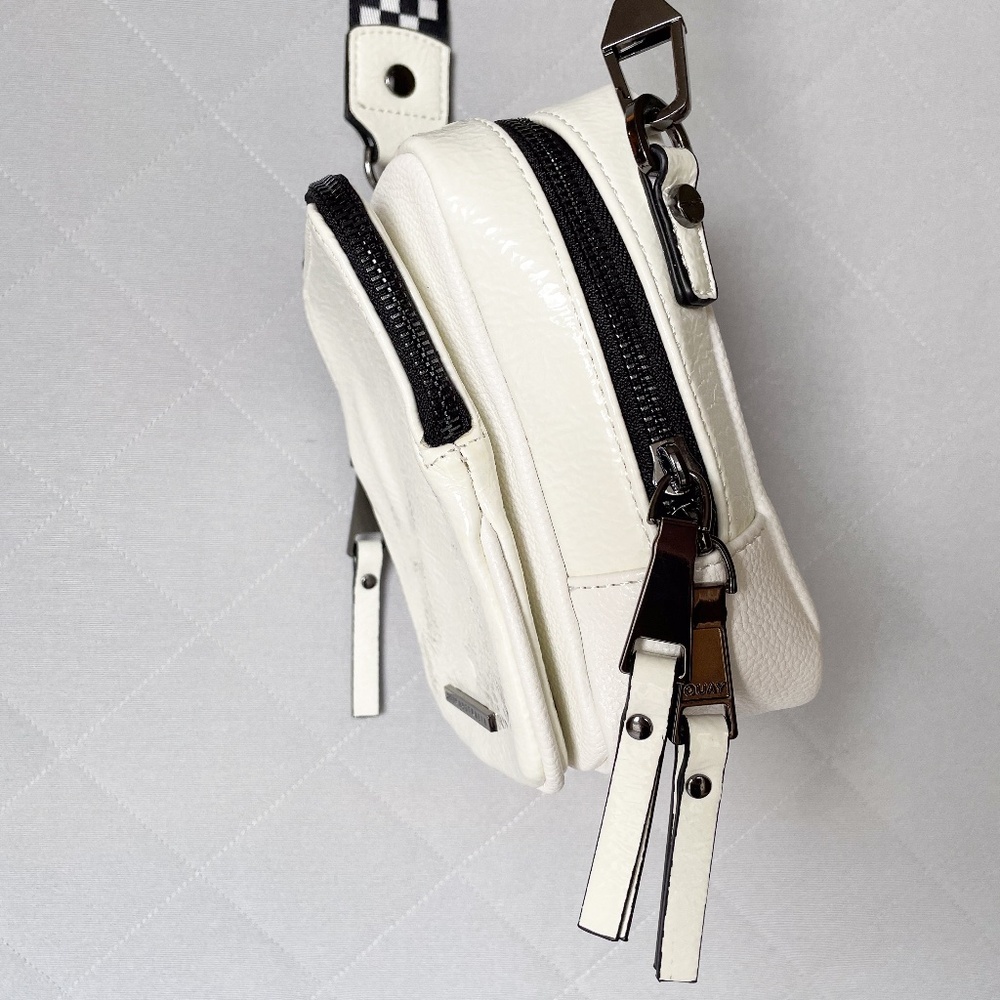 Quay Australia Crossbody Camera Bag - White - Black and White Checkered Strap - Picture 8 of 16
